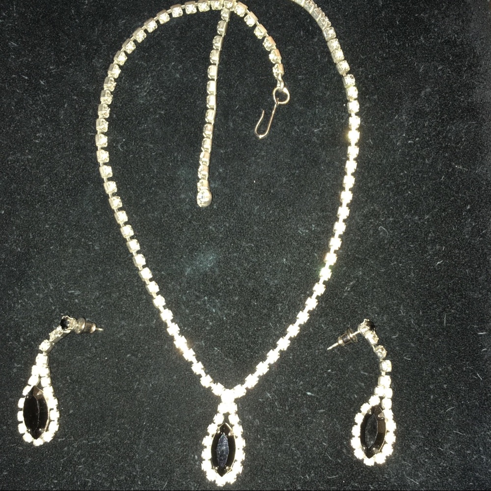 Vintage Blue Cut Stones Pendant and Earrings